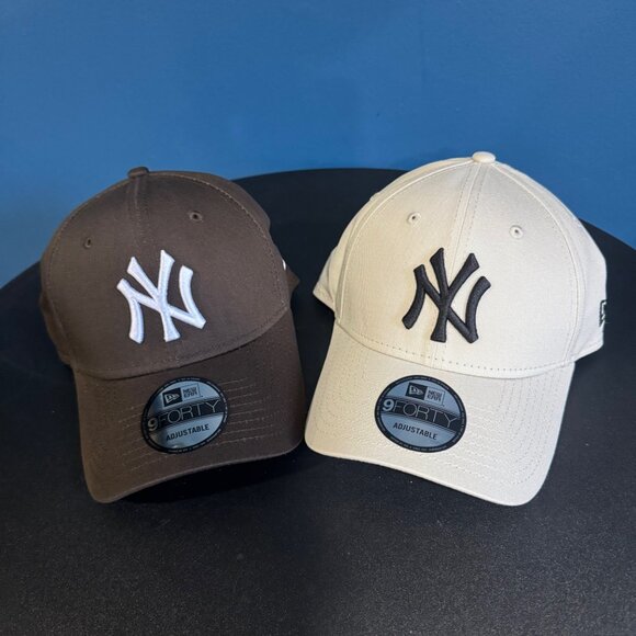 2 Yankees Caps - Picture 8 of 8